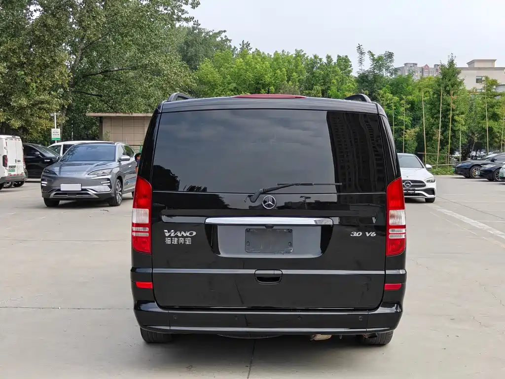 Mercedes-Benz Viano — миниатюра 8