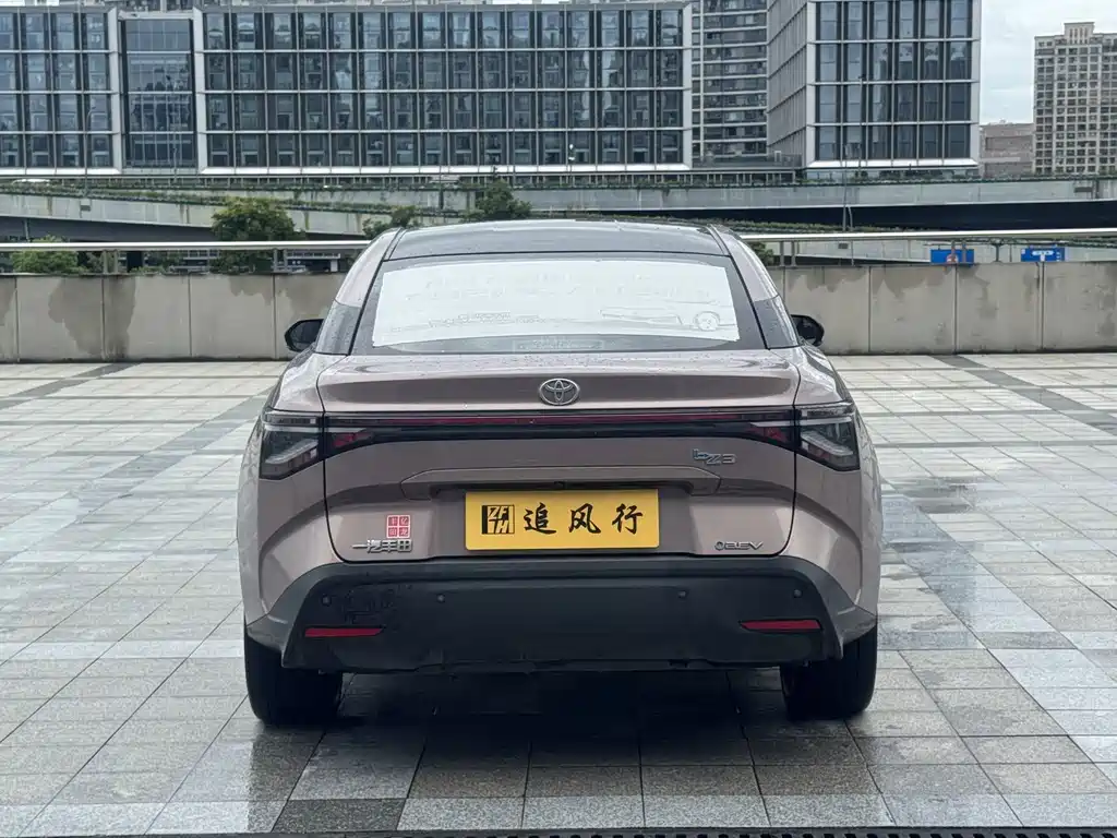Toyota bZ3 — миниатюра 5