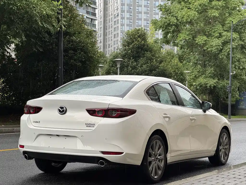 Mazda 3 Axela — миниатюра 21