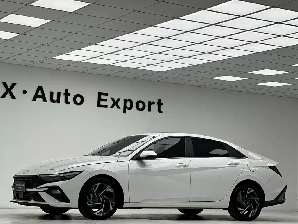 Hyundai Elantra — миниатюра 8