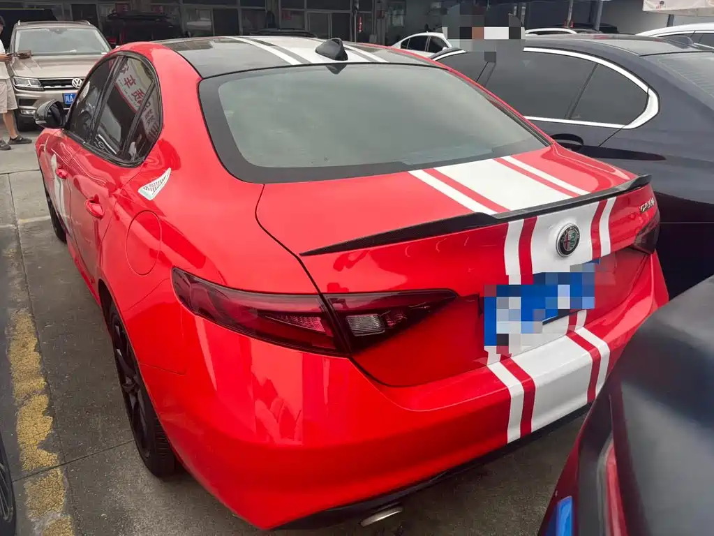 Alfa Romeo Giulia — миниатюра 8