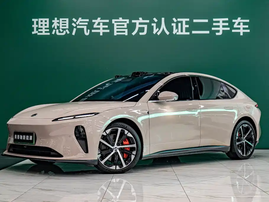 NIO ET5