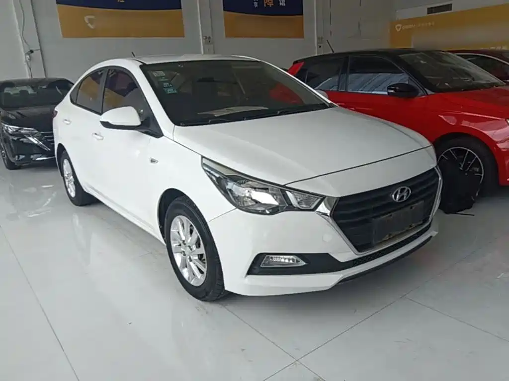Hyundai Verna — миниатюра 4