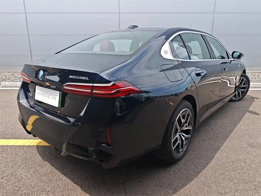 BMW i5 — миниатюра 4