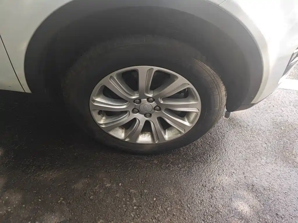 Land Rover Discovery Sport — миниатюра 8
