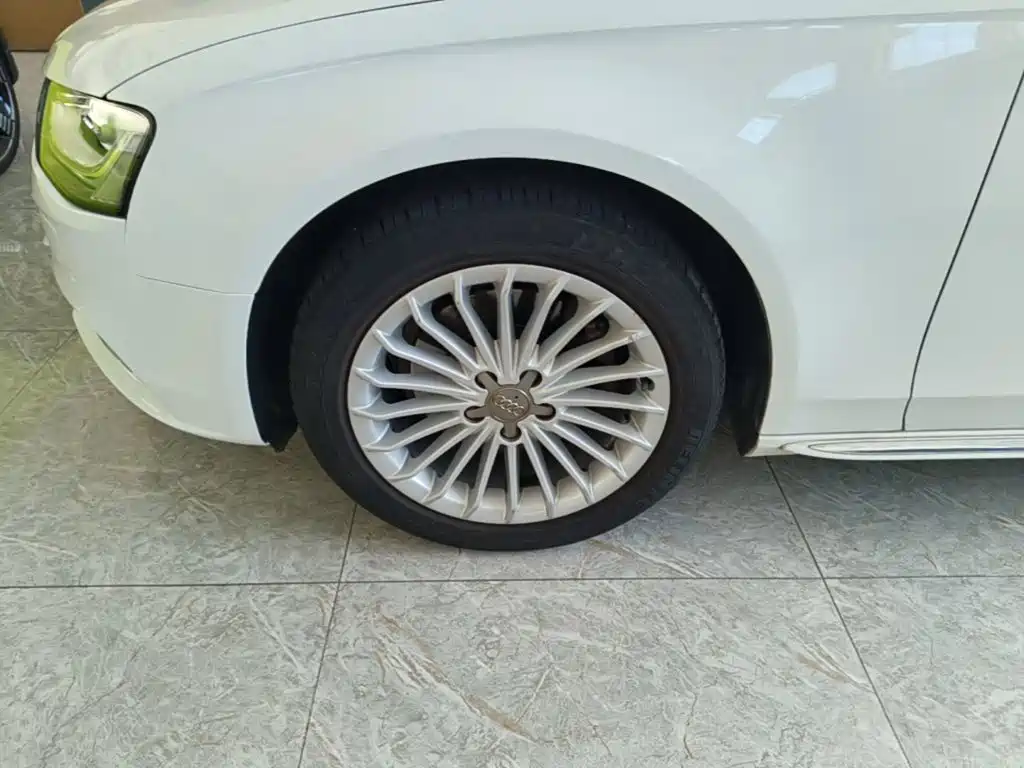 Audi A4L — миниатюра 23