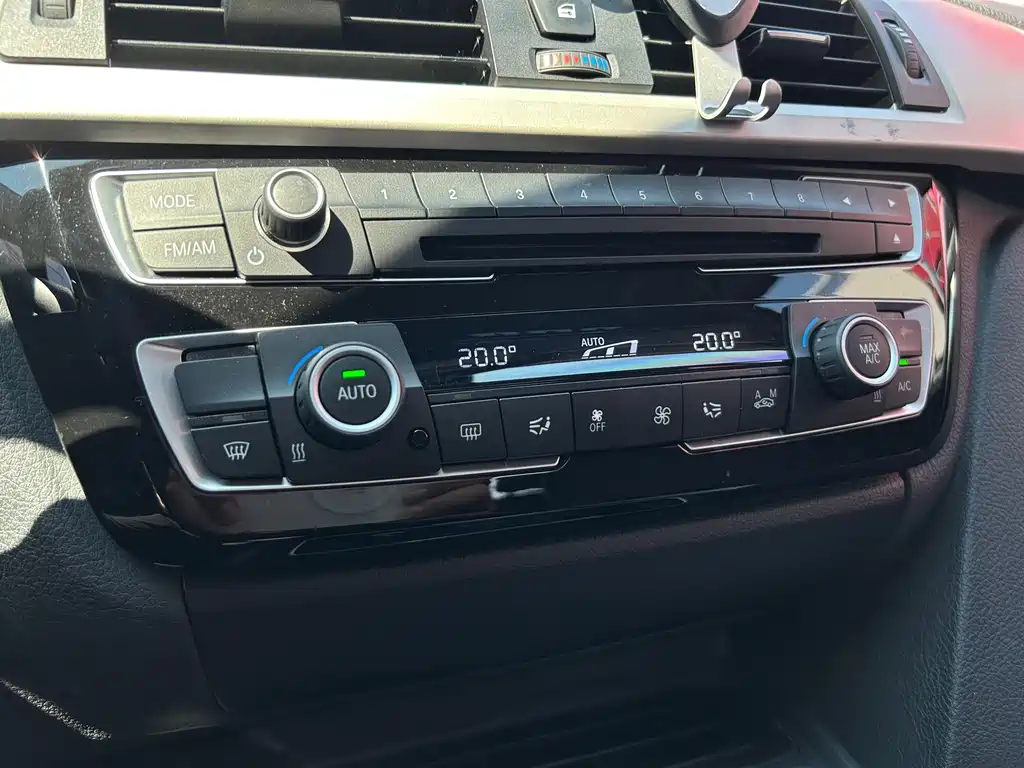 BMW 3 Series — миниатюра 14