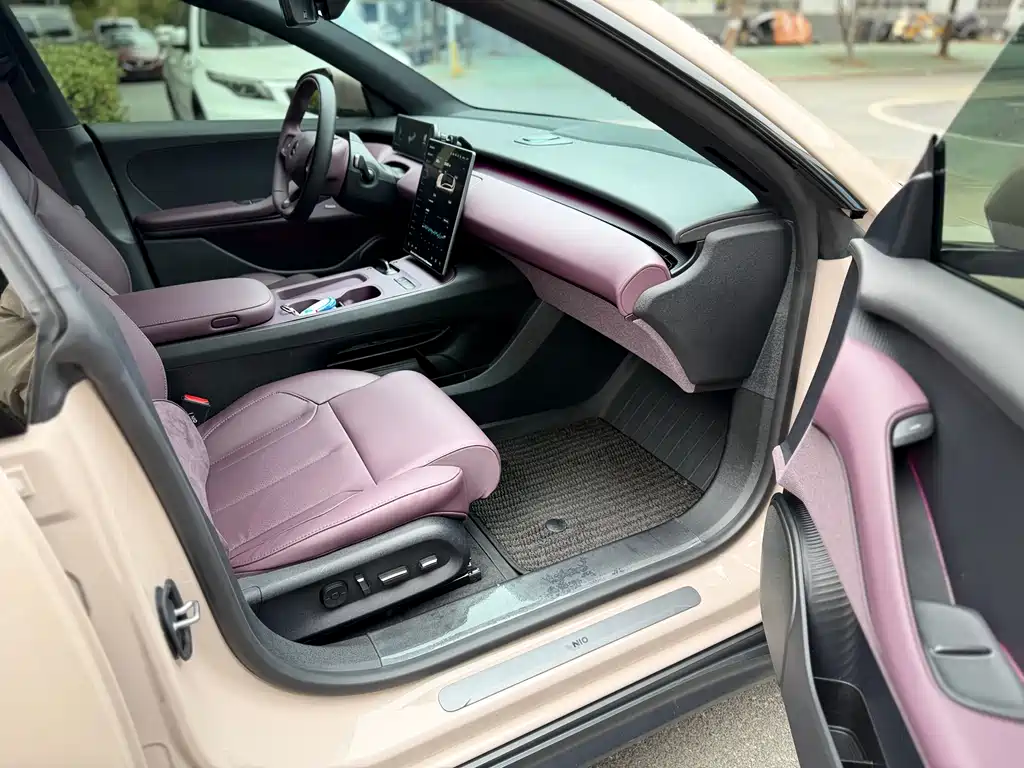 NIO NIO ET5T