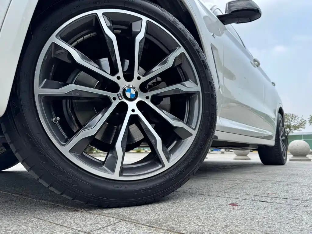 BMW X3 — миниатюра 4