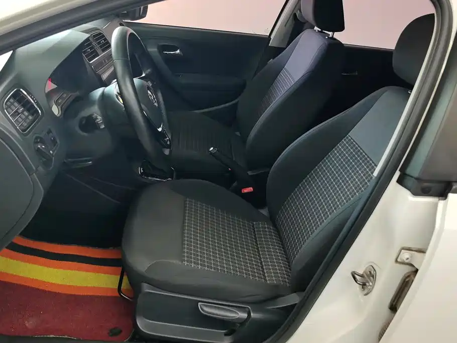 Volkswagen Polo — миниатюра 9