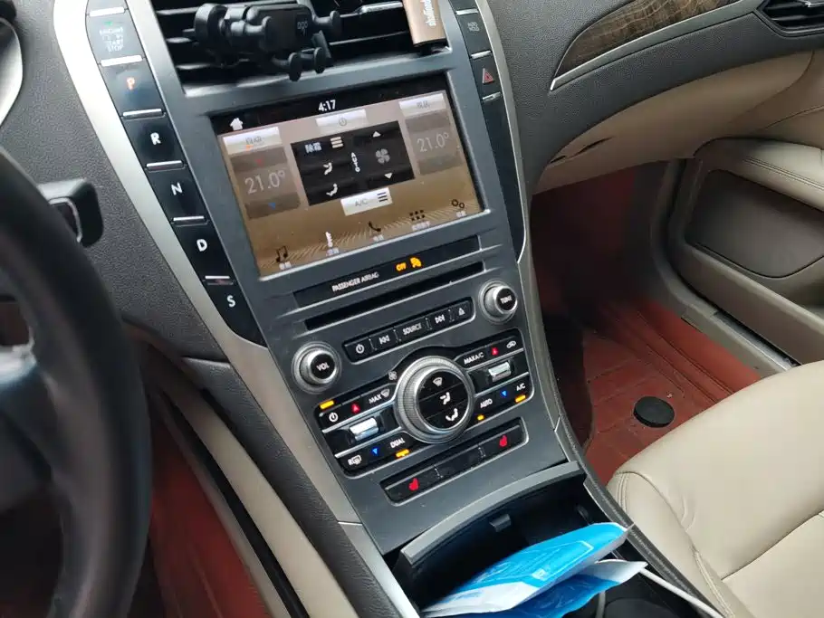 Lincoln MKZ — миниатюра 16