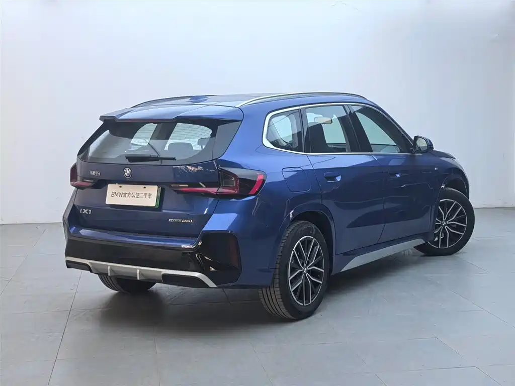 BMW iX1 — миниатюра 4