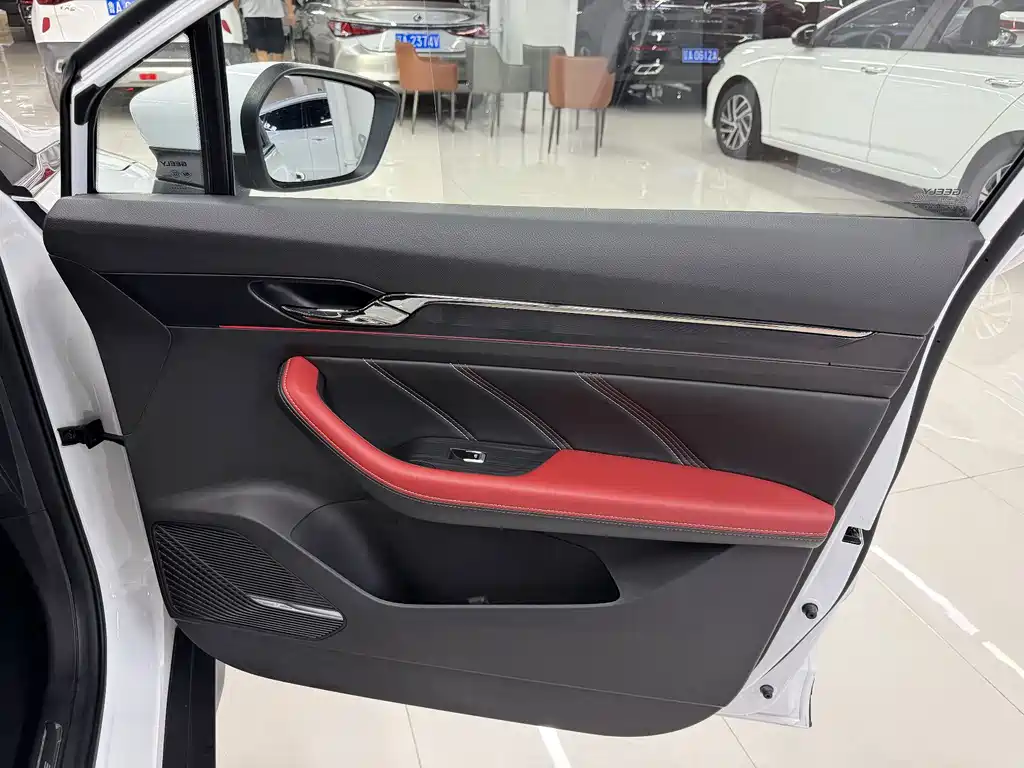 Geely Emgrand S — миниатюра 5