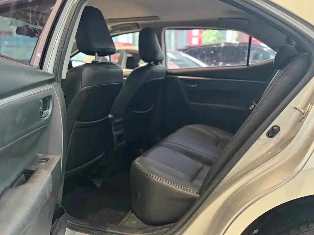 Toyota Corolla — миниатюра 10