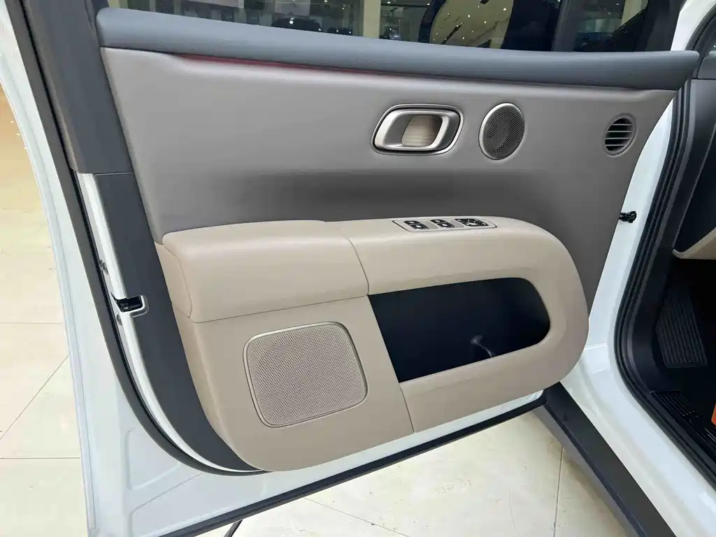 Li Auto Li i6 — миниатюра 8