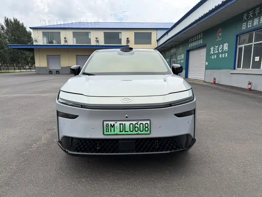 Toyota bZ3X — миниатюра 2