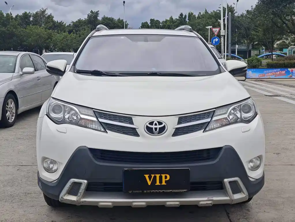 Toyota RAV4 — миниатюра 2