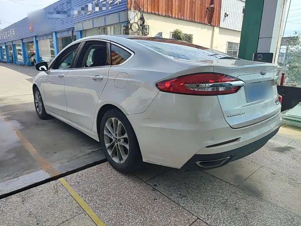 Ford Mondeo — миниатюра 5