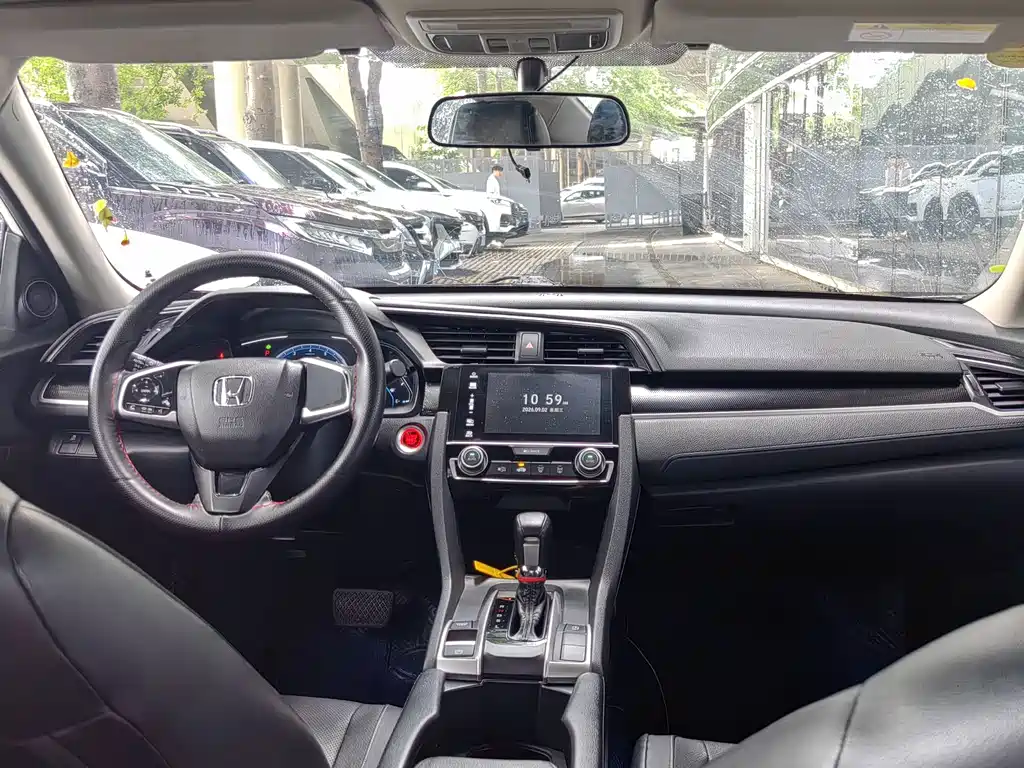 Honda Civic — миниатюра 8