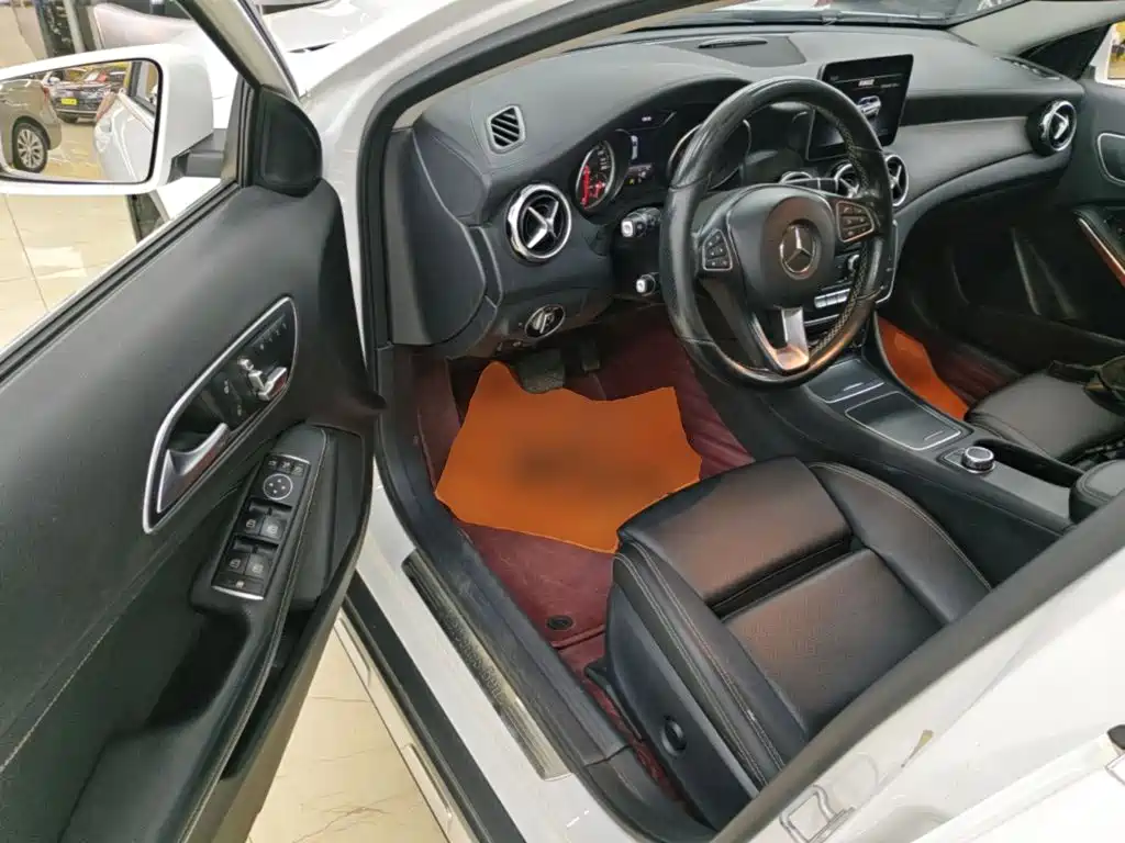 Mercedes-Benz GLA — миниатюра 16