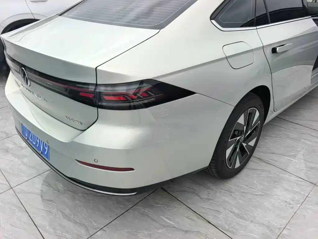 Volkswagen Sagitar — миниатюра 8