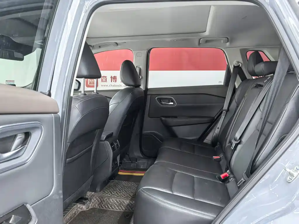 Nissan X-Trail — миниатюра 5