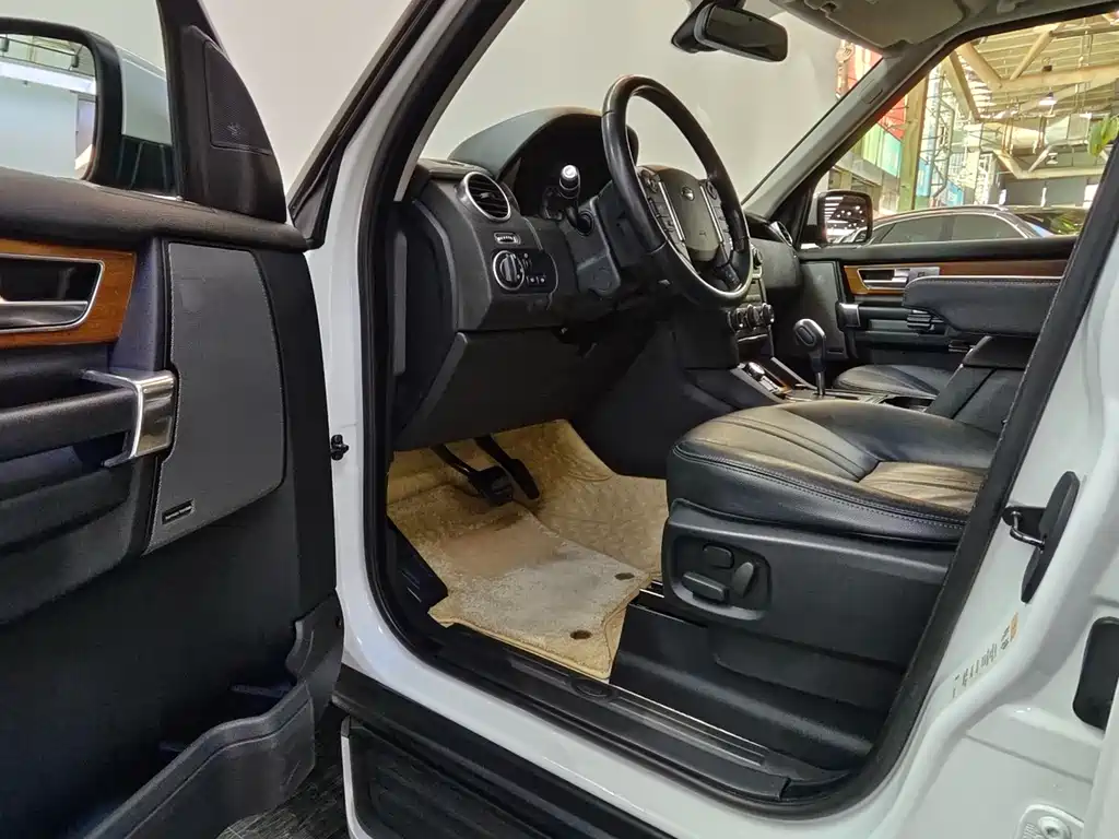 Land Rover Discovery 2012 5.0 V8 SE