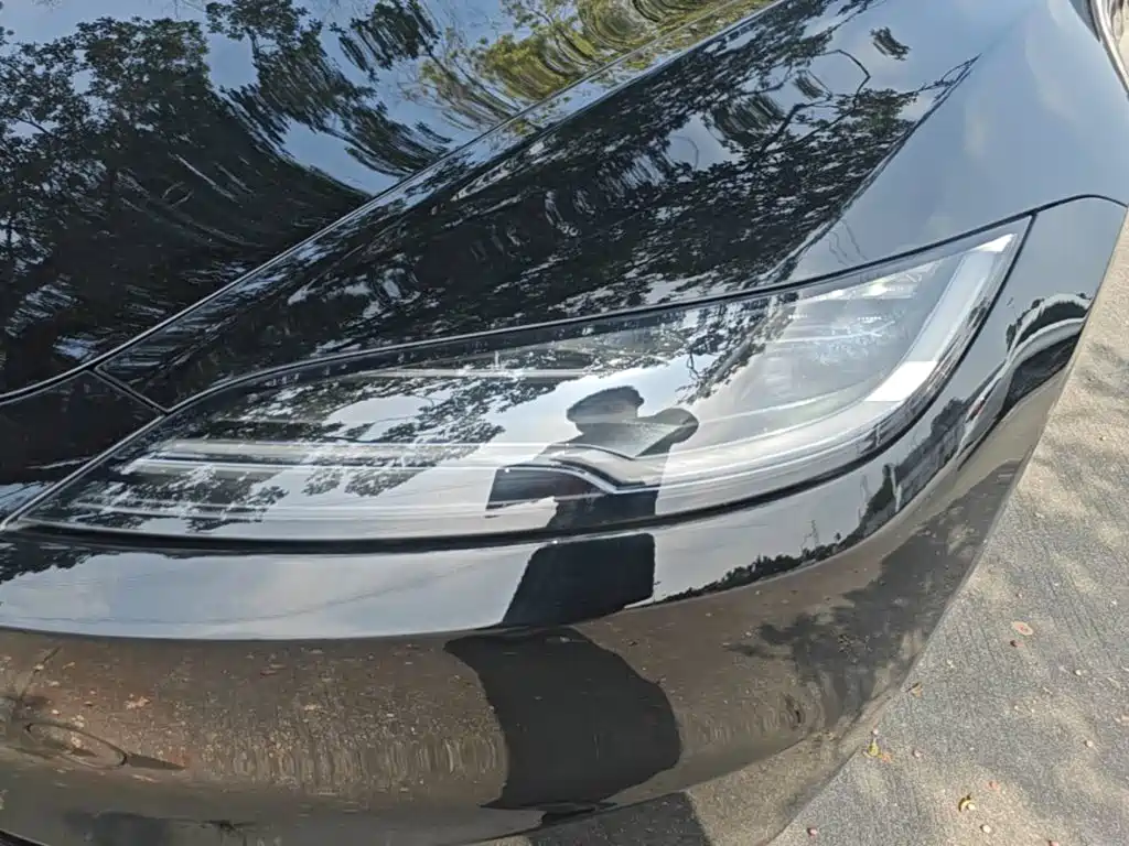 Tesla Model 3 — миниатюра 24