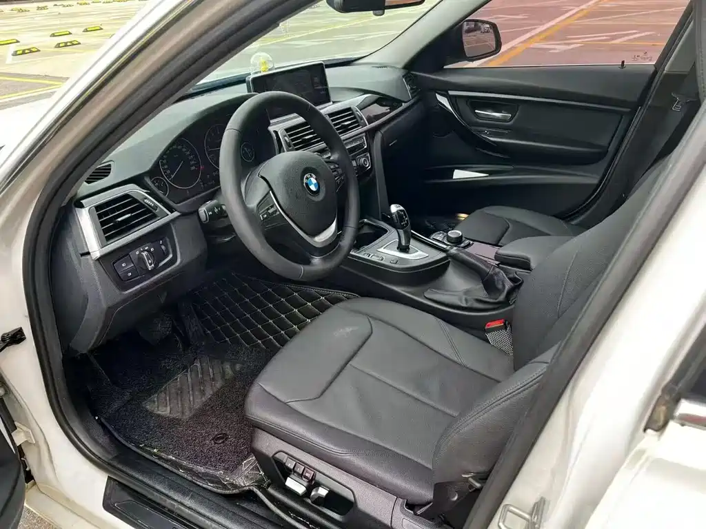 BMW 3 Series — миниатюра 4