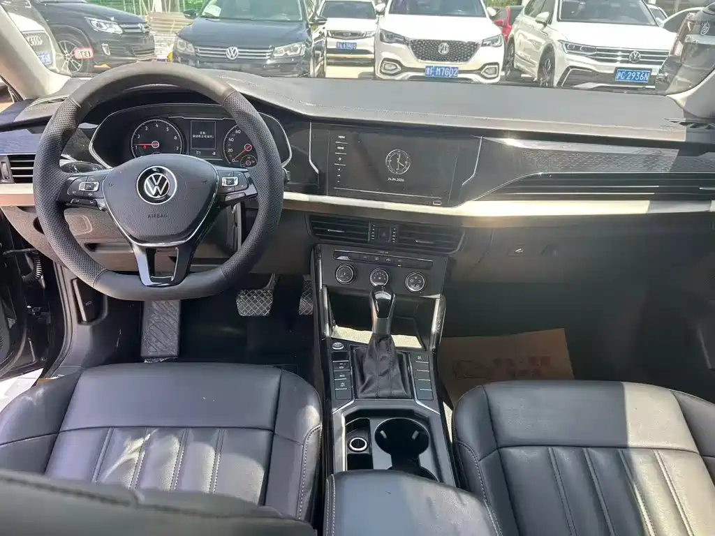 Volkswagen Passat 2021 280TSI