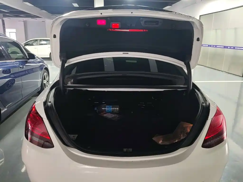 Mercedes-Benz C-Class — миниатюра 19