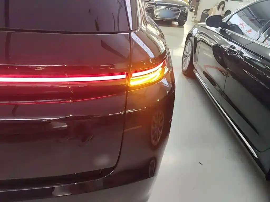 Li Auto Li L8 — миниатюра 8