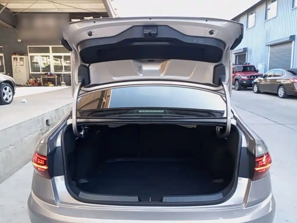 Volkswagen Sagitar — миниатюра 19