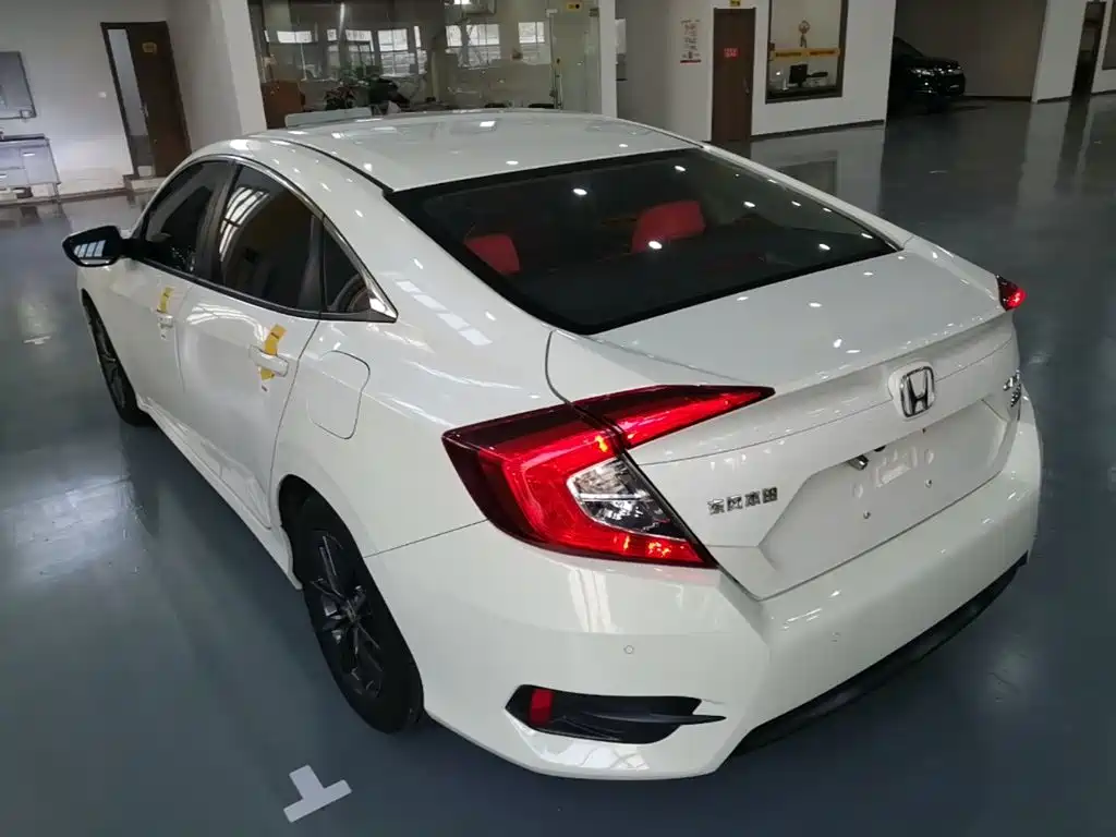 Honda Civic — миниатюра 5