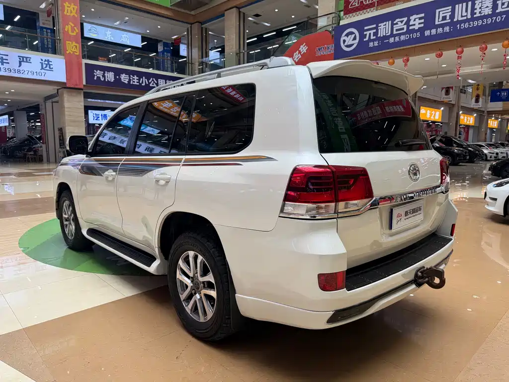 Toyota Land Cruiser — миниатюра 5