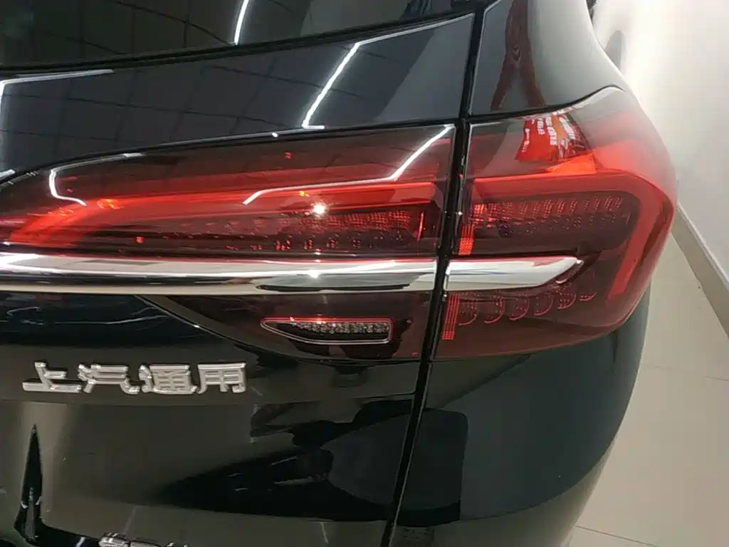 Buick Envision Plus — миниатюра 8