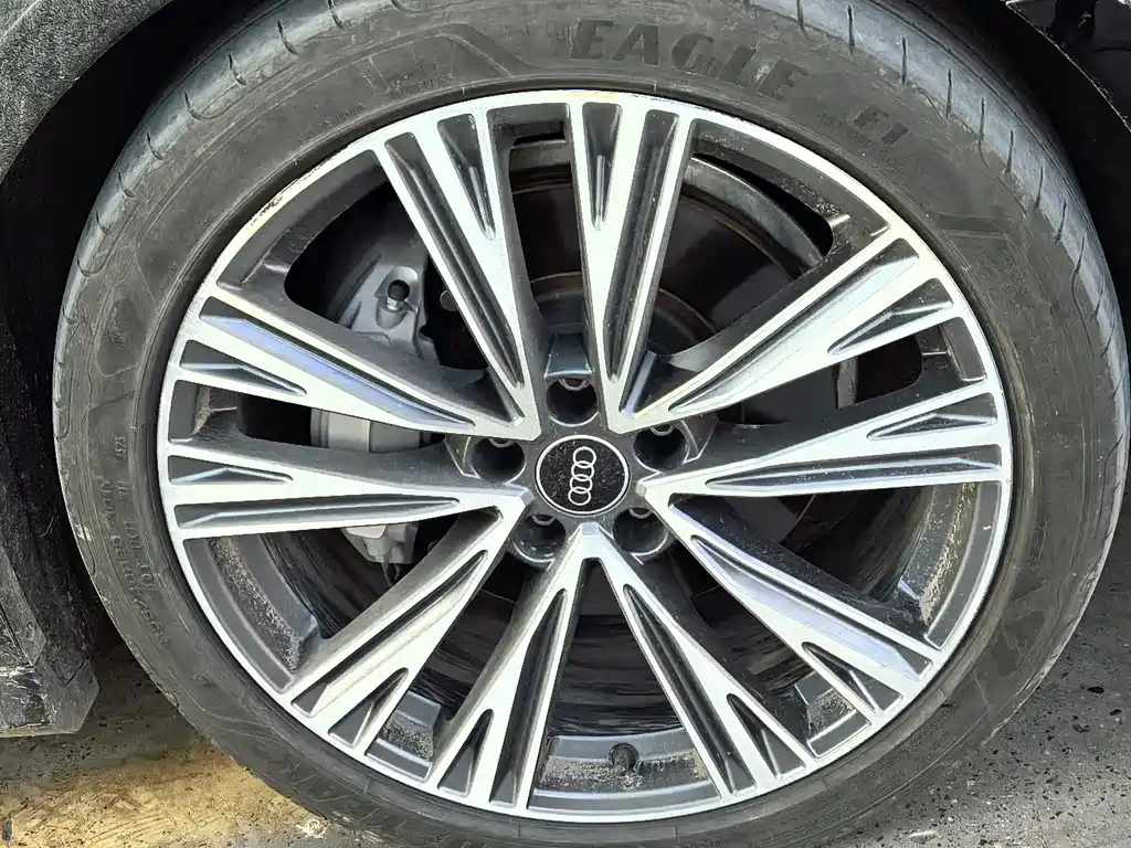 Audi A6L — миниатюра 13