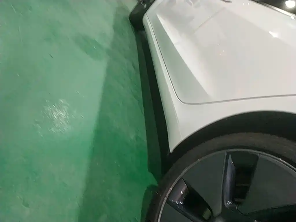 Tesla Model 3 — миниатюра 22