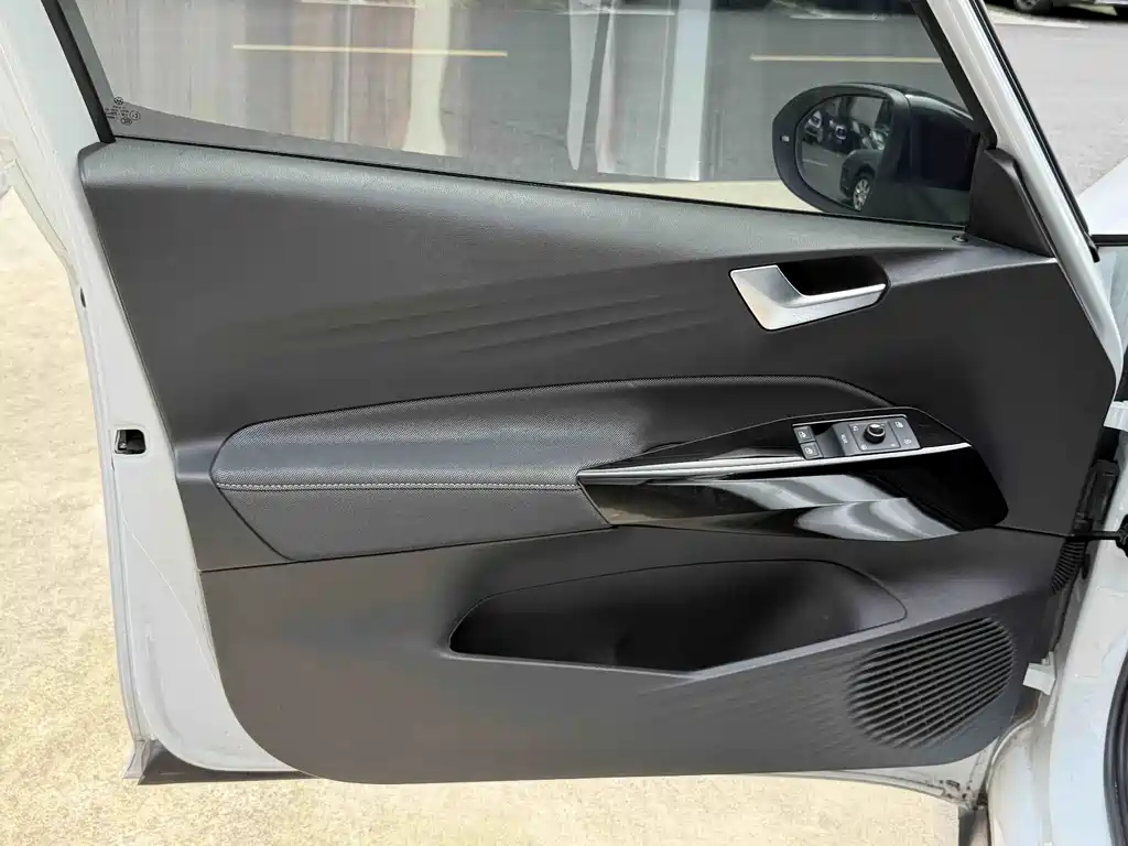 Volkswagen ID.3 — миниатюра 12
