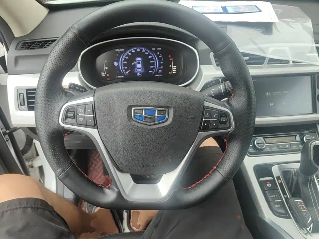Geely Boyue — миниатюра 11