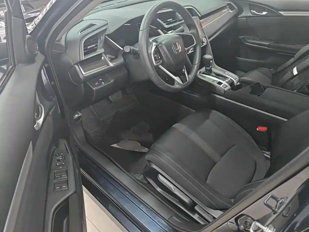 Honda Civic — миниатюра 15