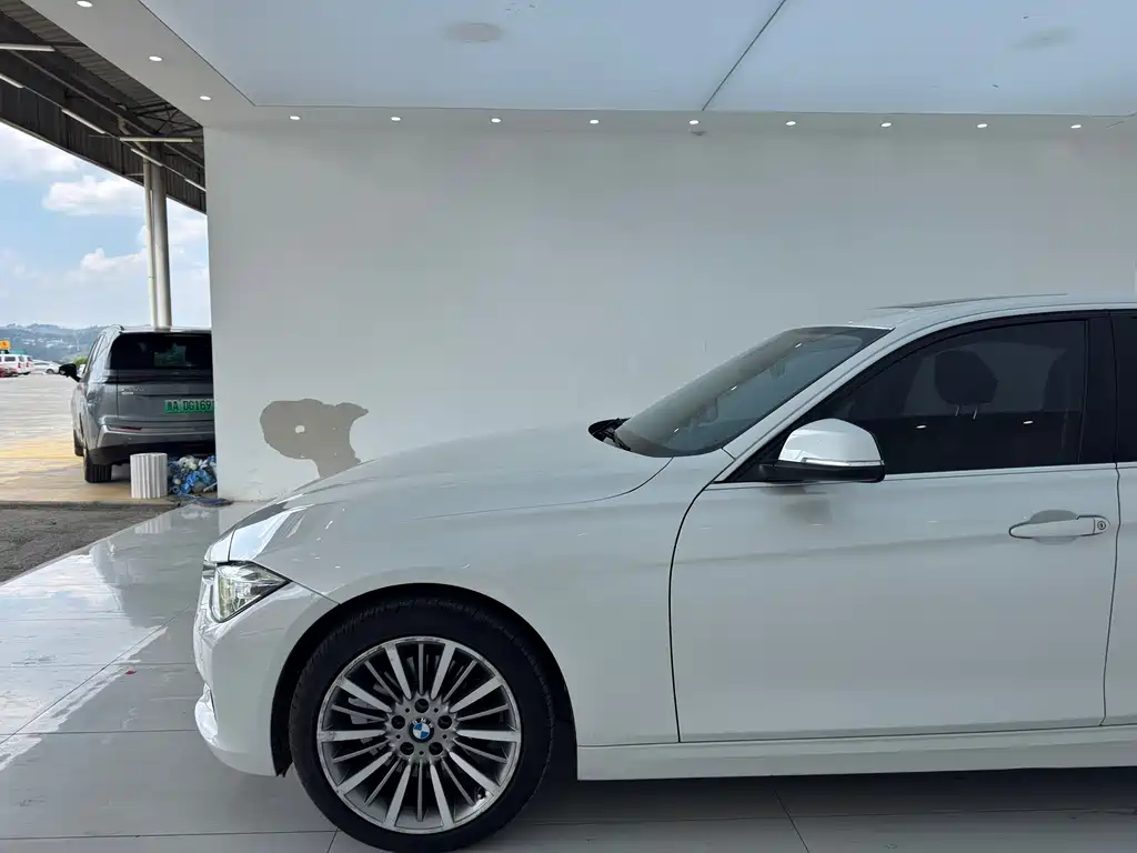 BMW 3 Series — миниатюра 12