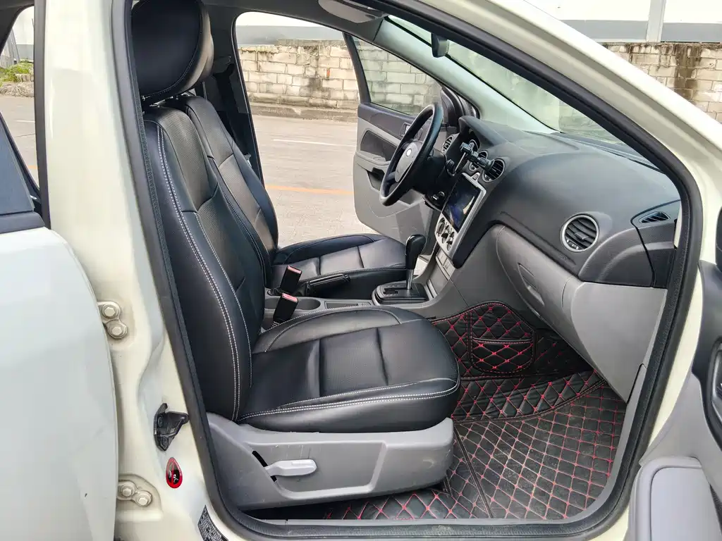 Ford Focus — миниатюра 11
