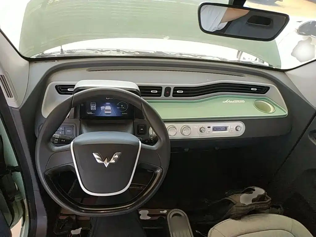 Wuling MINIEV — миниатюра 10