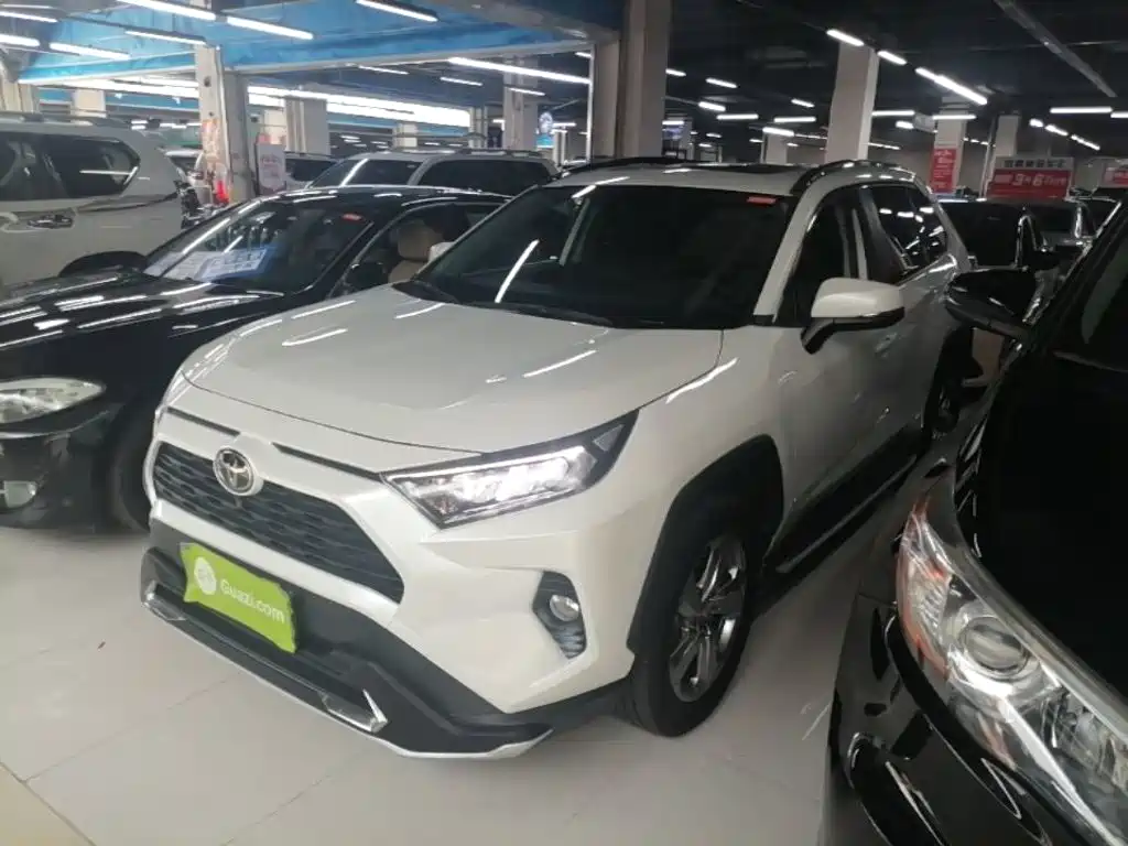 Toyota RAV4 — миниатюра 2