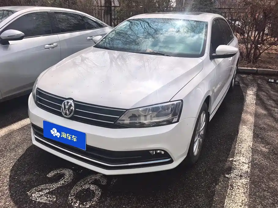 Volkswagen Sagitar 2016