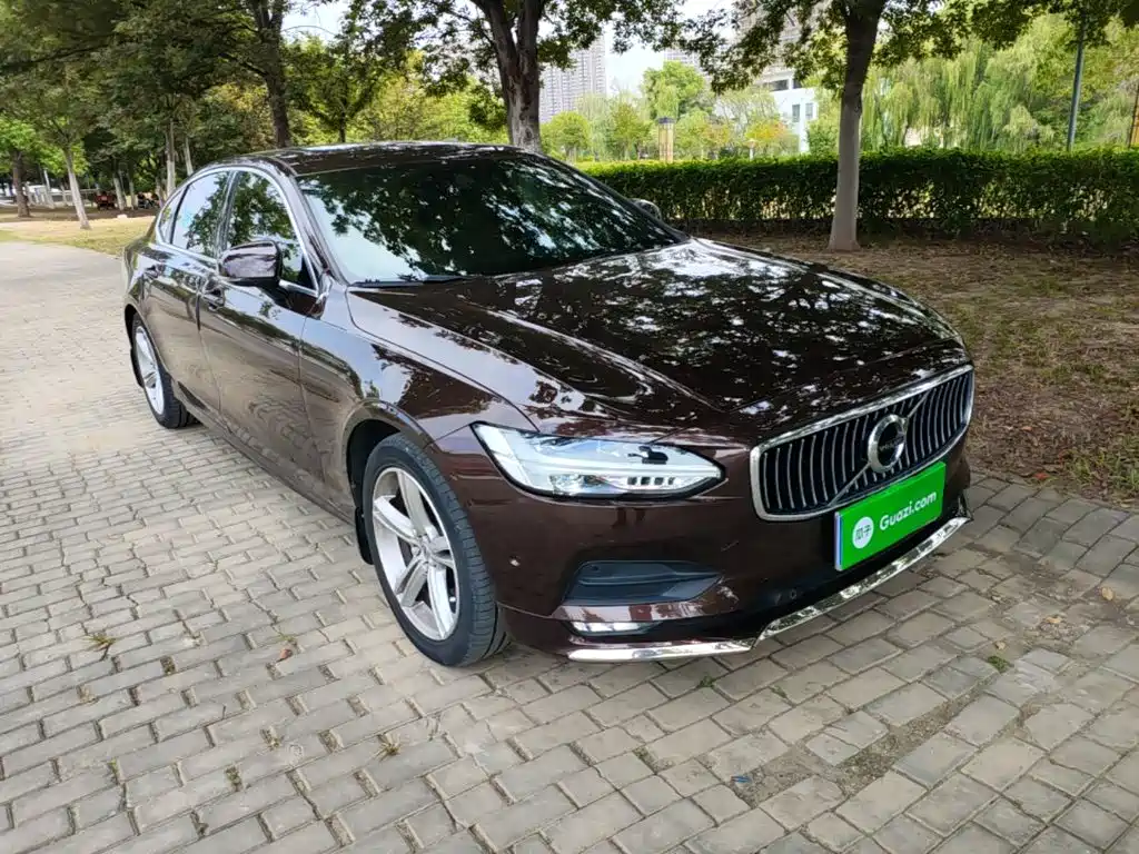 Volvo S90 — миниатюра 4