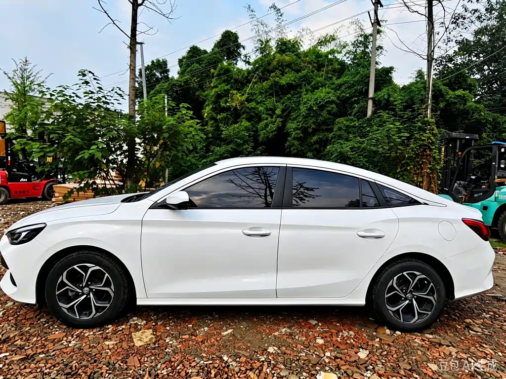 MG MG5 — миниатюра 10