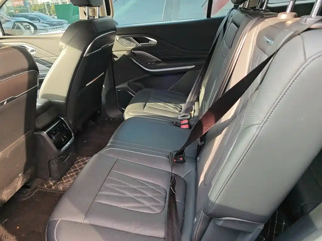 Hongqi Hongqi HS7 PHEV — миниатюра 17
