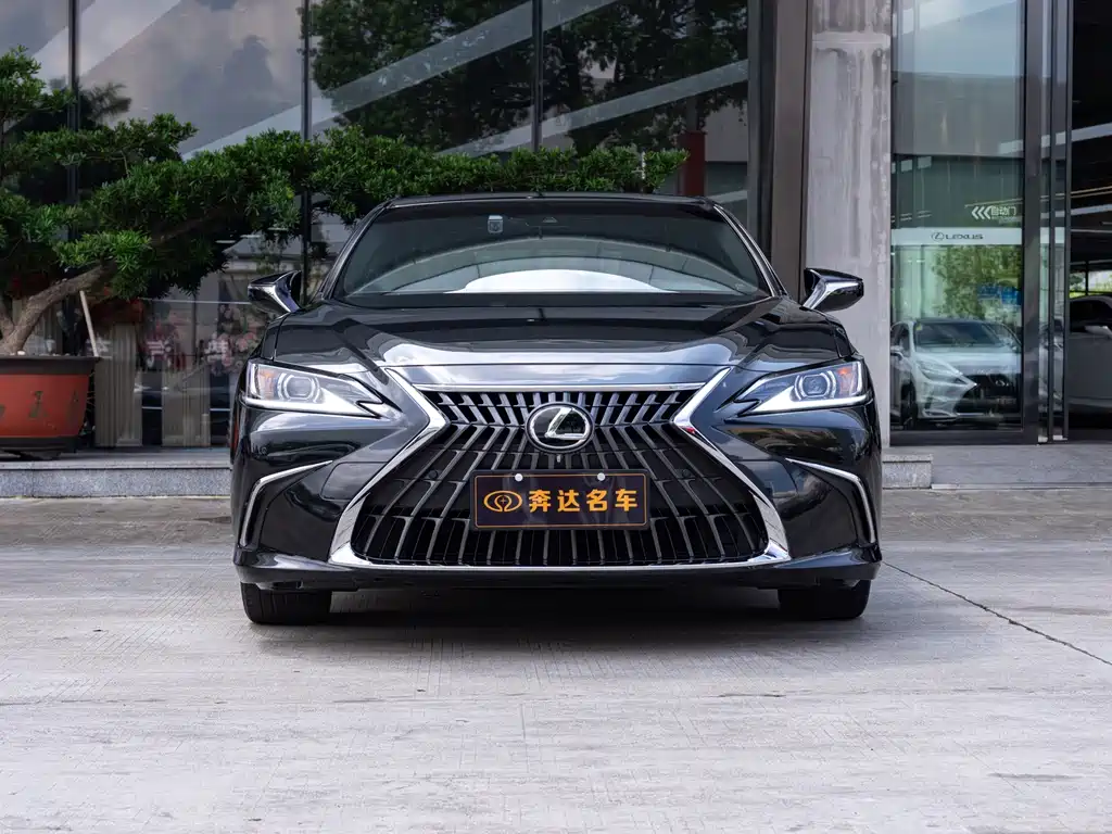 Lexus ES — миниатюра 2